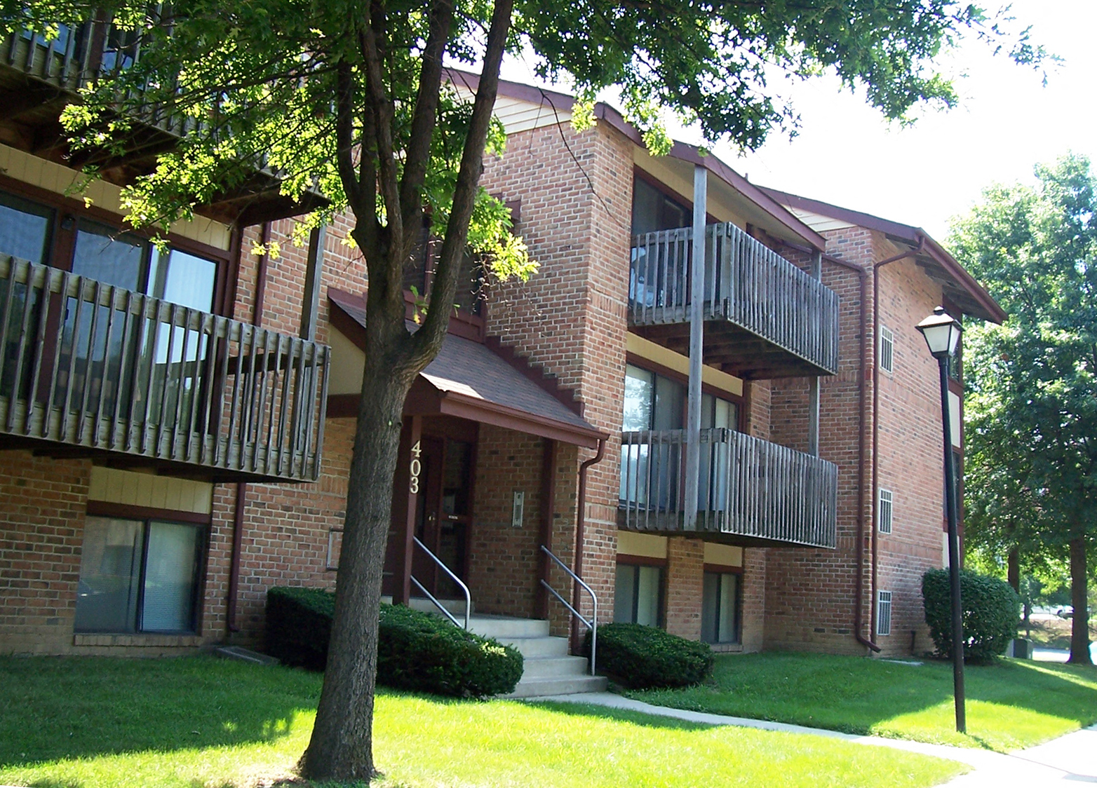 Exterior area at Shade Tree Trace Apartments, Catonsville
